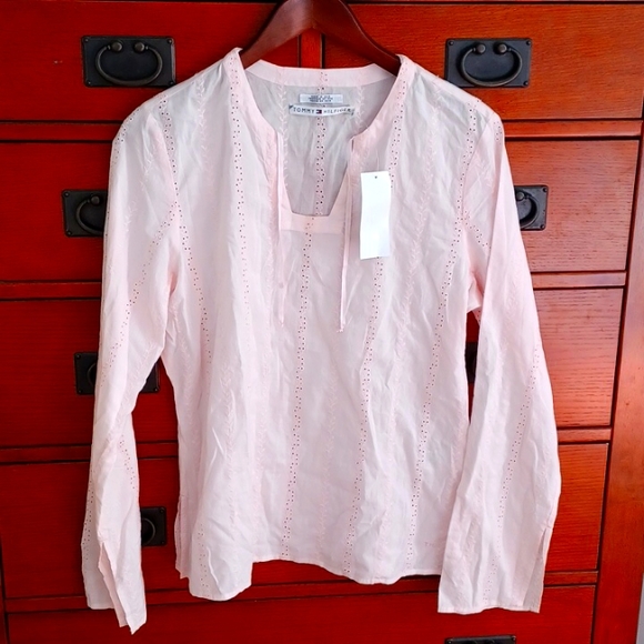 Tommy Hilfiger Tops - NWT Tommy Hilfiger light pink blouse